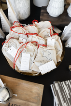 Load image into Gallery viewer, Stainless Steel Christmas Cookie Cutters: Set of 3