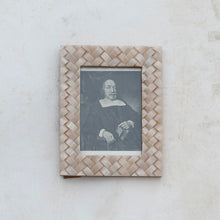 Load image into Gallery viewer, Ivory Woven Resin Photo Frame
