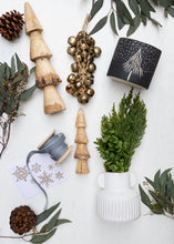 Load image into Gallery viewer, Faux Boxwood &amp; Pine Branch
